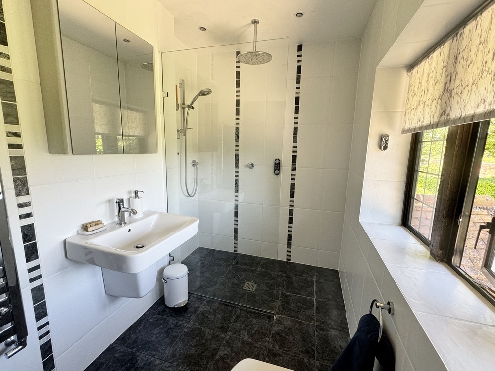 Master ensuite